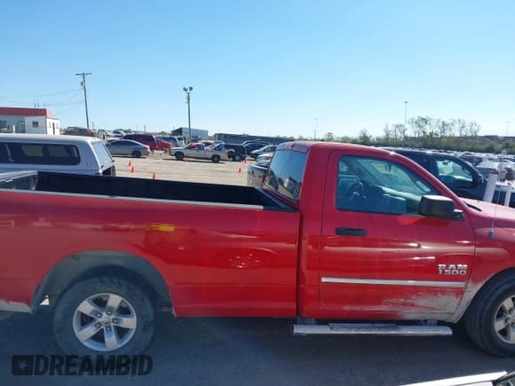 ✅ 2013 Ram 1500 Tradesman • VIN: 3C6JR6DG9DG568048 • Lot: 40549990. Wystawiony na IAAI z przebiegiem 155 646 mil. Bezpłatny archiwum sprzedaży aukcyjnych z USA i szczegółowy raport historii pojazdu na DreamBid. Zdjęcie 13.