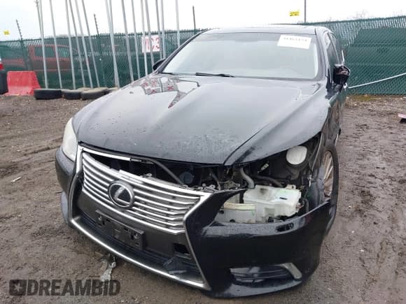 ✅ 2013 Lexus LS 460 L • VIN: JTHDL5EF4D5005941 • Lot: 41462154. Listed on IAAI with 144,937 mi. Free auction sales archive from the USA and detailed vehicle history report at DreamBid. Image 6.