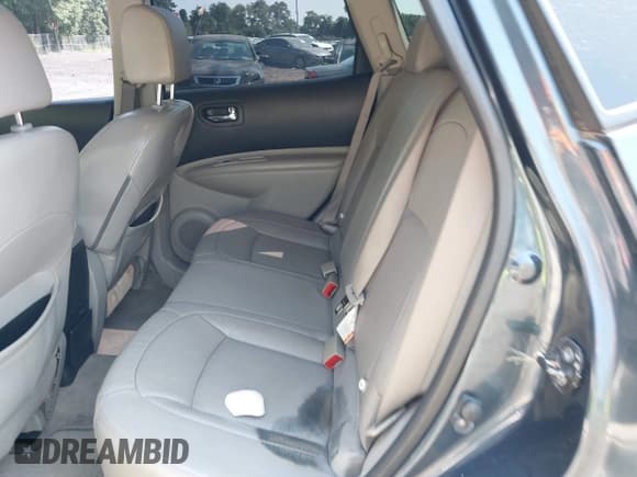 ✅ 2013 Nissan Rogue SV • VIN: JN8AS5MV0DW658135 • Lot: 42968316. Wystawiony na IAAI z przebiegiem 121 574 mil. Bezpłatny archiwum sprzedaży aukcyjnych z USA i szczegółowy raport historii pojazdu na DreamBid. Zdjęcie 8.