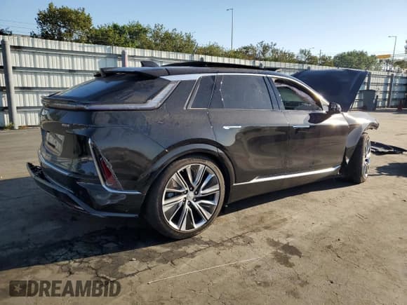 ✅ 2024 Cadillac LYRIQ Luxury • VIN: 1GYKPSRK1RZ122552 • Lot: 48627035. Listed on Copart with 8,459 mi. Free auction sales archive from the USA and detailed vehicle history report at DreamBid. Image 3.