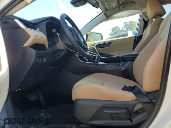 ✅ 2022 Toyota RAV4 LE • VIN: 2T3H1RFVXNC190059 • Лот: 92031725. Опубликован ранее на Copart с пробегом 45 131 миль. Бесплатный доступ к архиву аукционных продаж из США и подробный отчёт об истории автомобиля на DreamBid. Изображение 7.