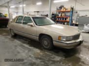 ✅ 1994 Cadillac DeVille • VIN: 1G6KD52B4RU263562 • Lot: 80874975. Listed on Copart with 261,372 mi. Free auction sales archive from the USA and detailed vehicle history report at DreamBid. Image 4.