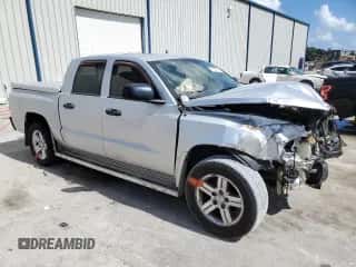 2007 Dodge Dakota SLT с VIN 1D7HE48J17S259061, выставлен на аукционе Copart как лот 76098974 с пробегом Не указан миль и На запчасти • Non repairable. История ставок и продаж доступна на DreamBid. Изображение 4.