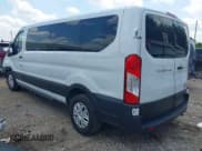 ✅ 2023 Ford Transit Passenger XL • VIN: 1FBAX2Y8XPKA68850 • Lot: 42379705. Wystawiony na IAAI z przebiegiem 38 000 mil. Bezpłatny archiwum sprzedaży aukcyjnych z USA i szczegółowy raport historii pojazdu na DreamBid. Zdjęcie 3.