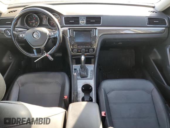 ✅ 2016 Volkswagen Passat SE • VIN: 1VWBT7A31GC033726 • Lot: 92528285. Listed on Copart with 128,098 mi. Free auction sales archive from the USA and detailed vehicle history report at DreamBid. Image 8.