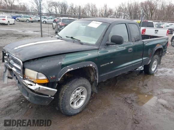 ✅ 2000 Dodge Dakota Sport • VIN: 1B7GG22N3YS539484 • Lot: 41748568. Wystawiony na IAAI z przebiegiem 290 117 mil. Bezpłatny archiwum sprzedaży aukcyjnych z USA i szczegółowy raport historii pojazdu na DreamBid. Zdjęcie 2.