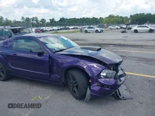 ✅ 2007 Ford Mustang GT Deluxe • VIN: 1ZVFT82H675269729 • Lot: 42738140. Listed on IAAI with 120,830 mi. Free auction sales archive from the USA and detailed vehicle history report at DreamBid. Image 1.
