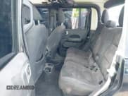 ✅ 2023 Jeep Gladiator Overland • VIN: 1C6HJTFG2PL564318 • Lot: 41637657. Wystawiony na IAAI z przebiegiem 30 368 mil. Bezpłatny archiwum sprzedaży aukcyjnych z USA i szczegółowy raport historii pojazdu na DreamBid. Zdjęcie 8.