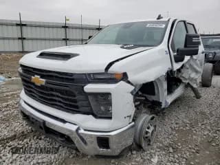 ✅ 2024 Chevrolet Silverado 2500HD • VIN: 1GB4WLE76RF281582 • Лот: 84838294. Опубликован ранее на Copart с пробегом 18 705 миль. Бесплатный доступ к архиву аукционных продаж из США и подробный отчёт об истории автомобиля на DreamBid. Изображение 1.