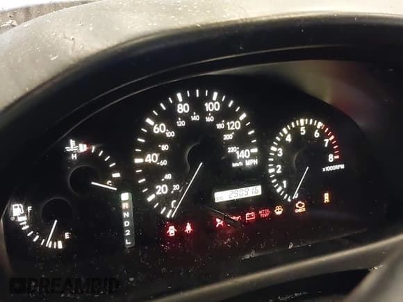 ✅ 2001 Lexus RX 300 • VIN: JTJHF10U110222670 • Lot: 42500551. Wystawiony na IAAI z przebiegiem 290 916 mil. Bezpłatny archiwum sprzedaży aukcyjnych z USA i szczegółowy raport historii pojazdu na DreamBid. Zdjęcie 7.