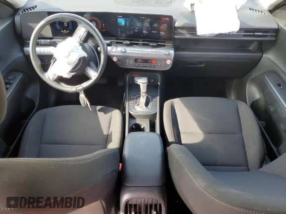 2024 Hyundai Kona SEL with VIN KM8HB3AB5RU122790, listed as a Copart auction lot 41707395 with 8,551 mi miles and Salvage title. Bid and sale history available at DreamBid. Image 8.