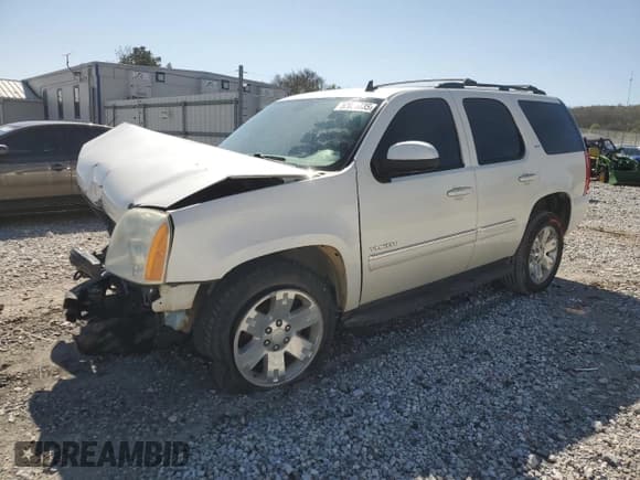 ✅ 2010 GMC Yukon SLT • VIN: 1GKUCCE03AR179025 • Lot: 52085735. Listed on Copart with 216,458 mi. Free auction sales archive from the USA and detailed vehicle history report at DreamBid. Image 1.