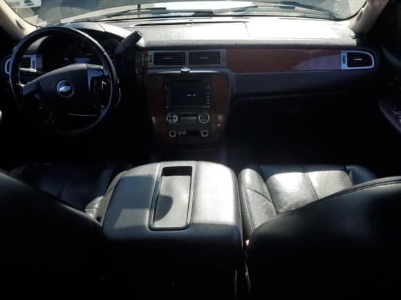 ✅ 2007 Chevrolet Suburban Commercial • VIN: 3GNGK26K97G250685 • Lot: 71324175. Wystawiony na Copart z przebiegiem 181 063 mil. Bezpłatny archiwum sprzedaży aukcyjnych z USA i szczegółowy raport historii pojazdu na DreamBid. Zdjęcie 8.