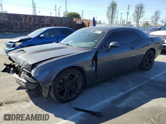 ✅ 2020 Dodge Challenger R/T 50th Anniversary • VIN: 2C3CDZBT5LH130955 • Lot: 50390025. Wystawiony na Copart z przebiegiem 54 012 mil. Bezpłatny archiwum sprzedaży aukcyjnych z USA i szczegółowy raport historii pojazdu na DreamBid. Zdjęcie 1.