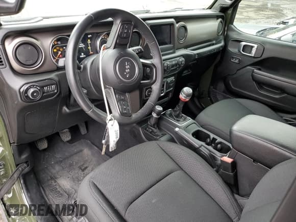 ✅ 2020 Jeep Wrangler Willys • VIN: 1C4GJXAG8LW285550 • Lot: 57058815. Wystawiony na Copart z przebiegiem 24 388 mil. Bezpłatny archiwum sprzedaży aukcyjnych z USA i szczegółowy raport historii pojazdu na DreamBid. Zdjęcie 8.