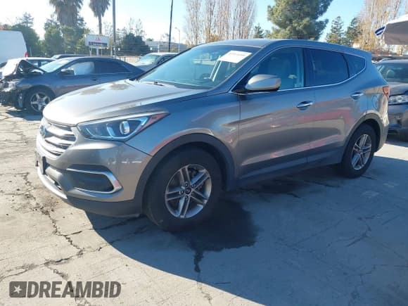 ✅ 2018 Hyundai Santa Fe 2.4L • VIN: 5NMZT3LB3JH095362 • Лот: 43911099. Опубликован ранее на IAAI с пробегом 116 619 миль. Бесплатный доступ к архиву аукционных продаж из США и подробный отчёт об истории автомобиля на DreamBid. Изображение 2.