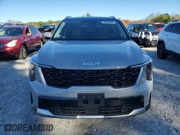 ✅ 2025 Kia Sorento X-Line EX • VIN: 5XYRHDJFXSG376177 • Lot: 86090995. Wystawiony na Copart z przebiegiem 11 477 mil. Bezpłatny archiwum sprzedaży aukcyjnych z USA i szczegółowy raport historii pojazdu na DreamBid. Zdjęcie 5.