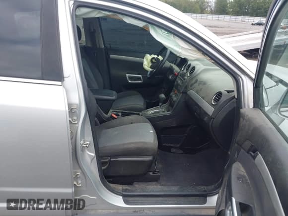 ✅ 2012 Chevrolet Captiva Sport LS • VIN: 3GNAL2EK4CS542434 • Lot: 43546773. Wystawiony na IAAI z przebiegiem 126 843 mil. Bezpłatny archiwum sprzedaży aukcyjnych z USA i szczegółowy raport historii pojazdu na DreamBid. Zdjęcie 5.