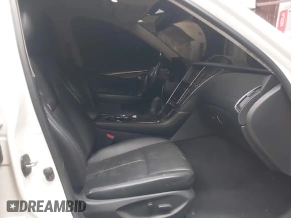 ✅ 2018 Infiniti Q50 Sport • VIN: JN1EV7APXJM354228 • Lot: 42141604. Wystawiony na IAAI z przebiegiem 108 150 mil. Bezpłatny archiwum sprzedaży aukcyjnych z USA i szczegółowy raport historii pojazdu na DreamBid. Zdjęcie 5.