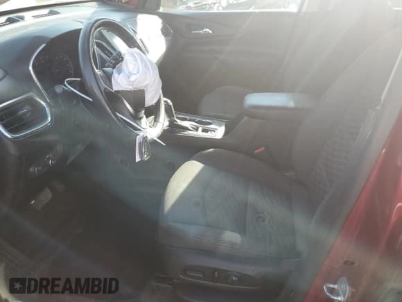 ✅ 2018 Chevrolet Equinox LT • VIN: 2GNAXJEV3J6283343 • Lot: 71703505. Wystawiony na Copart z przebiegiem 127 911 mil. Bezpłatny archiwum sprzedaży aukcyjnych z USA i szczegółowy raport historii pojazdu na DreamBid. Zdjęcie 7.