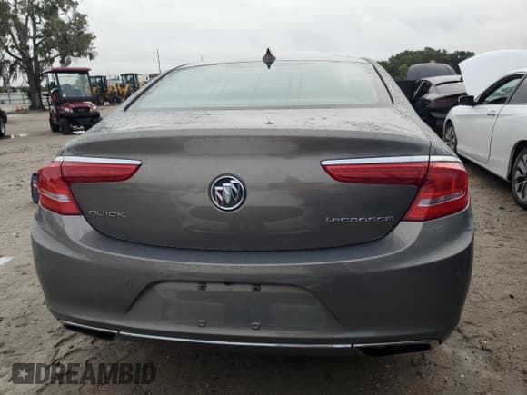 ✅ 2017 Buick LaCrosse Essence • VIN: 1G4ZP5SS2HU151369 • Lot: 74151874. Wystawiony na Copart z przebiegiem Nie podano. Bezpłatny archiwum sprzedaży aukcyjnych z USA i szczegółowy raport historii pojazdu na DreamBid. Zdjęcie 6.