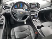 ✅ 2018 Chevrolet Volt Premier • VIN: 1G1RB6S55JU131375 • Lot: 79559954. Wystawiony na Copart z przebiegiem 80 343 mil. Bezpłatny archiwum sprzedaży aukcyjnych z USA i szczegółowy raport historii pojazdu na DreamBid. Zdjęcie 8.