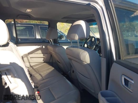 ✅ 2013 Honda Pilot EX-L • VIN: 5FNYF3H50DB008254 • Lot: 43590270. Listed on IAAI with 191,704 mi. Free auction sales archive from the USA and detailed vehicle history report at DreamBid. Image 8.