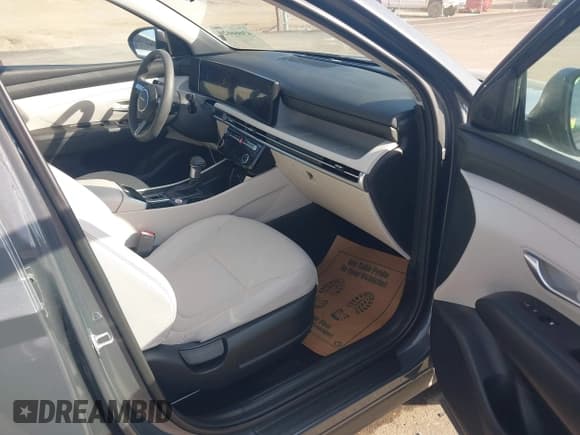 ✅ 2025 Hyundai Tucson SEL • VIN: 5NMJBCDE7SH517837 • Lot: 43666020. Wystawiony na IAAI z przebiegiem 24 077 mil. Bezpłatny archiwum sprzedaży aukcyjnych z USA i szczegółowy raport historii pojazdu na DreamBid. Zdjęcie 5.