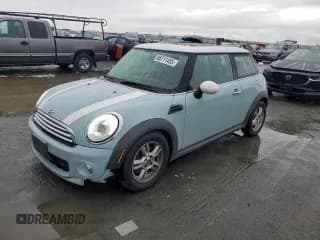 ✅ 2012 MINI Hardtop • VIN: WMWSU3C58CT259275 • Лот: 86711455. Опубликован ранее на Copart с пробегом 127 744 миль. Бесплатный доступ к архиву аукционных продаж из США и подробный отчёт об истории автомобиля на DreamBid. Изображение 1.