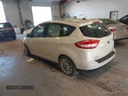 ✅ 2017 Ford C-Max SE • VIN: 1FADP5AU5HL103474 • Lot: 43406986. Wystawiony na IAAI z przebiegiem 145 014 mil. Bezpłatny archiwum sprzedaży aukcyjnych z USA i szczegółowy raport historii pojazdu na DreamBid. Zdjęcie 3.