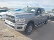 ✅ 2024 Ram 2500 Big Horn • VIN: 3C6UR5DL7RG291587 • Lot: 43842100. Listed on IAAI with 47,481 mi. Free auction sales archive from the USA and detailed vehicle history report at DreamBid. Image 2.