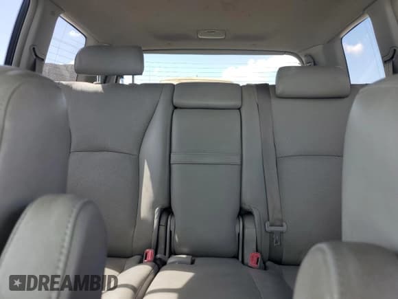 ✅ 2004 Toyota Highlander • VIN: JTEDP21A640003664 • Lot: 85199355. Wystawiony na Copart z przebiegiem 258 296 mil. Bezpłatny archiwum sprzedaży aukcyjnych z USA i szczegółowy raport historii pojazdu na DreamBid. Zdjęcie 10.