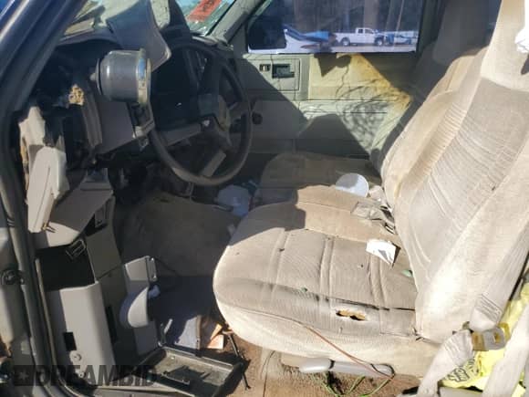 1993 Chevrolet S-10 X96 с VIN 1GCCS14Z0P0189300, выставлен на аукционе Copart как лот 76868964 с пробегом 261 034 миль миль и На запчасти • Non repairable. История ставок и продаж доступна на DreamBid. Изображение 8.