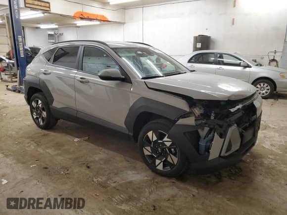 2024 Hyundai Kona SEL with VIN KM8HCCAB9RU063711, listed as a Copart auction lot 83563674 with 5,995 mi miles and Salvage title. Bid and sale history available at DreamBid. Image 4.