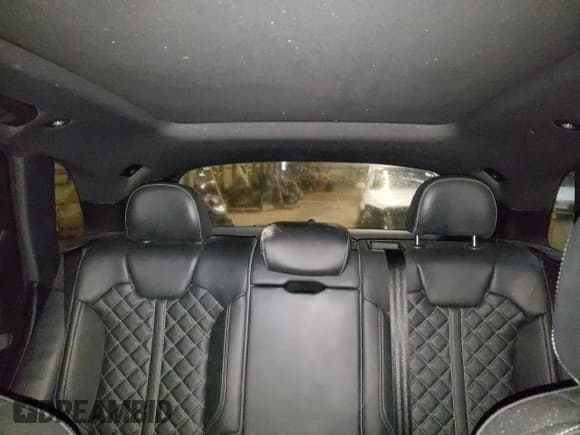 ✅ 2018 Audi SQ5 Premium Plus • VIN: WA1A4AFY8J2009301 • Лот: 37972503. Опубликован ранее на Copart с пробегом 171 418 миль. Бесплатный доступ к архиву аукционных продаж из США и подробный отчёт об истории автомобиля на DreamBid. Изображение 10.