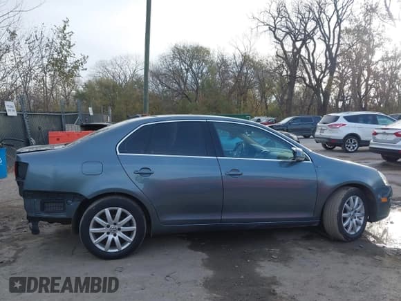 ✅ 2006 Volkswagen Jetta • VIN: 3VWAJ71K16M729301 • Lot: 43649223. Listed on IAAI with 137,412 mi. Free auction sales archive from the USA and detailed vehicle history report at DreamBid. Image 14.