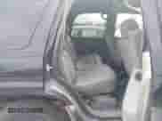 2005 Chevrolet Tahoe LS с VIN 1GNEC13Z15R203115, выставлен на аукционе IAAI как лот 43572478 с пробегом 215 996 миль миль и . История ставок и продаж доступна на DreamBid. Изображение 8.