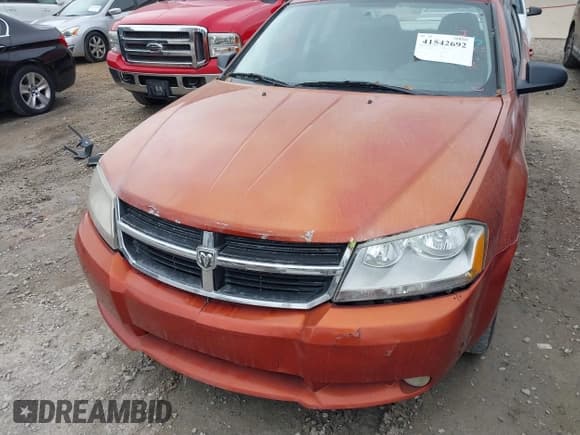 ✅ 2008 Dodge Avenger SXT • VIN: 1B3LC56R28N220862 • Lot: 41542692. Wystawiony na IAAI z przebiegiem 192 572 mil. Bezpłatny archiwum sprzedaży aukcyjnych z USA i szczegółowy raport historii pojazdu na DreamBid. Zdjęcie 6.