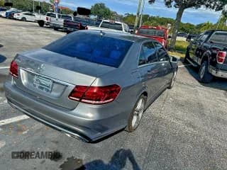 ✅ 2014 Mercedes-Benz E 350 Sport • VIN: WDDHF5KB9EA898764 • Lot: 94830445. Wystawiony na Copart z przebiegiem 141 551 mil. Bezpłatny archiwum sprzedaży aukcyjnych z USA i szczegółowy raport historii pojazdu na DreamBid. Zdjęcie 4.
