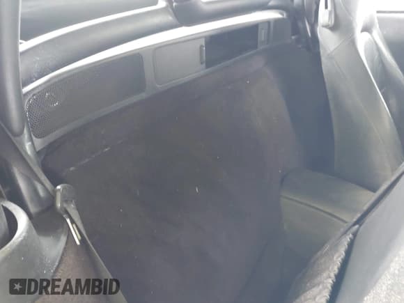 ✅ 2003 Porsche Boxster • VIN: WP0CA29893U620342 • Lot: 42202533. Listed on IAAI with 141,397 mi. Free auction sales archive from the USA and detailed vehicle history report at DreamBid. Image 8.