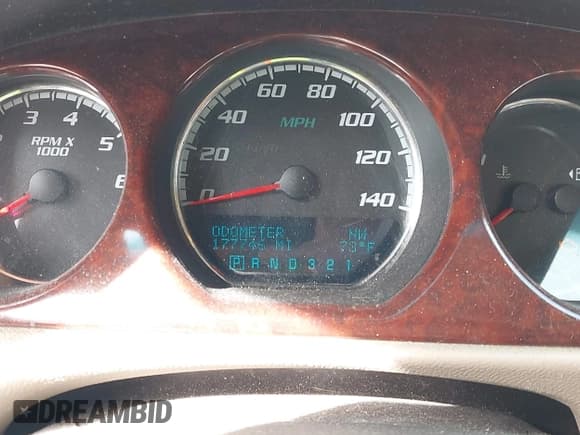 ✅ 2009 Buick Lucerne CXL-3 • VIN: 1G4HD57M39U111589 • Lot: 43387688. Listed on IAAI with 177,746 mi. Free auction sales archive from the USA and detailed vehicle history report at DreamBid. Image 7.