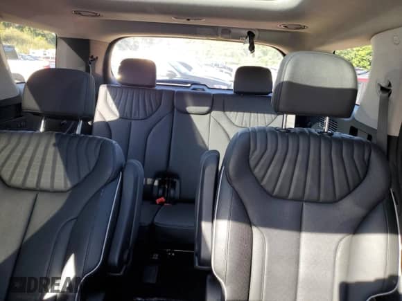 2024 Hyundai Palisade Limited with VIN KM8R5DGE2RU674640, listed as a Copart auction lot 70155865 with 19,875 mi miles and Salvage title. Bid and sale history available at DreamBid. Image 10.