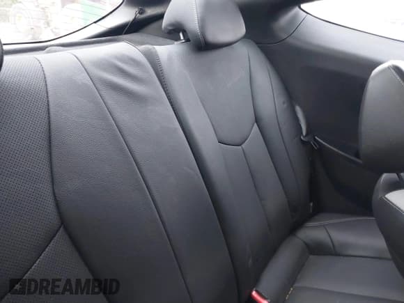 ✅ 2016 Hyundai Veloster Turbo Rally Edition • VIN: KMHTC6AE2GU259766 • Lot: 41476214. Wystawiony na IAAI z przebiegiem 73 483 mil. Bezpłatny archiwum sprzedaży aukcyjnych z USA i szczegółowy raport historii pojazdu na DreamBid. Zdjęcie 8.