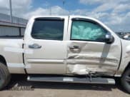 ✅ 2012 Chevrolet Silverado 1500 LTZ • VIN: 3GCPCTE0XCG307790 • Lot: 42459487. Wystawiony na IAAI z przebiegiem 199 708 mil. Bezpłatny archiwum sprzedaży aukcyjnych z USA i szczegółowy raport historii pojazdu na DreamBid. Zdjęcie 13.