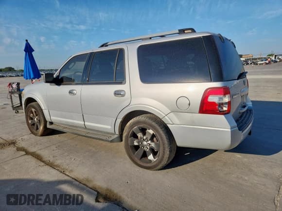 ✅ 2010 Ford Expedition SSV • VIN: 1FMJU1F58AEA43583 • Lot: 81470125. Listed on Copart with 234,371 mi. Free auction sales archive from the USA and detailed vehicle history report at DreamBid. Image 2.