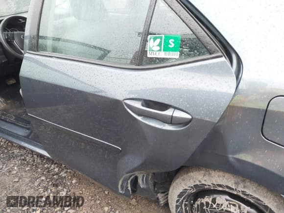 ✅ 2014 Toyota Corolla L • VIN: 2T1BURHE4EC210227 • Lot: 43313676. Wystawiony na IAAI z przebiegiem 108 506 mil. Bezpłatny archiwum sprzedaży aukcyjnych z USA i szczegółowy raport historii pojazdu na DreamBid. Zdjęcie 6.