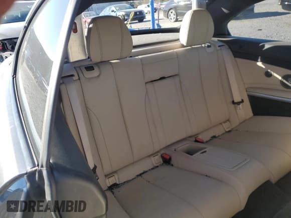 ✅ 2017 BMW 4 Series 430i xDrive • VIN: WBA4U9C35H5H64585 • Лот: 83144214. Опубликован ранее на Copart с пробегом 103 409 миль. Бесплатный доступ к архиву аукционных продаж из США и подробный отчёт об истории автомобиля на DreamBid. Изображение 10.