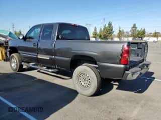 ✅ 2004 Chevrolet Silverado 1500 Work Truck • VIN: 1GCEC19X64Z242778 • Lot: 65235084. Wystawiony na Copart z przebiegiem 254 783 mil mil. Skorzystaj z bezpłatnego archiwum sprzedaży aukcyjnych z USA i zobacz szczegółowy raport historii pojazdu na DreamBid. Zdjęcie 2.