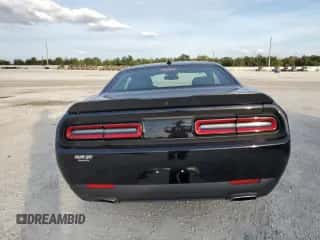 ✅ 2022 Dodge Challenger SXT • VIN: 2C3CDZAG2NH207143 • Lot: 73550692. Wystawiony na Copart z przebiegiem 171 mil mil. Skorzystaj z bezpłatnego archiwum sprzedaży aukcyjnych z USA i zobacz szczegółowy raport historii pojazdu na DreamBid. Zdjęcie 6.