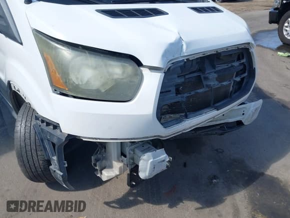 ✅ 2017 Ford Transit • VIN: 1FTYR2CM2HKA11911 • Lot: 43272360. Listed on IAAI with 120,506 mi. Free auction sales archive from the USA and detailed vehicle history report at DreamBid. Image 17.